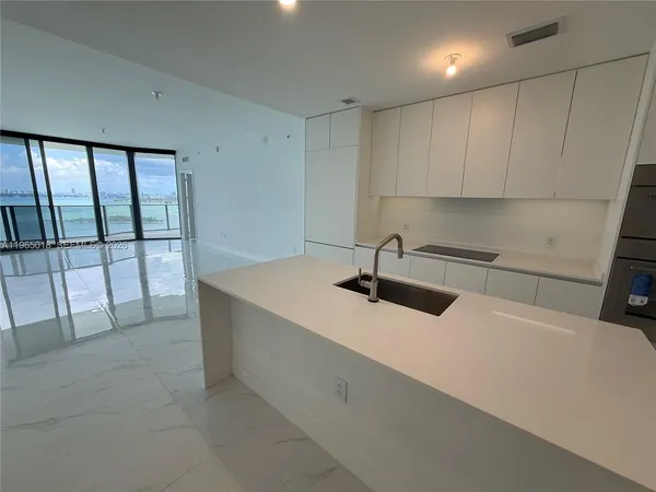 $9,300 | 700 Northeast 24th Street, Unit 2305, Miami, FL 33137