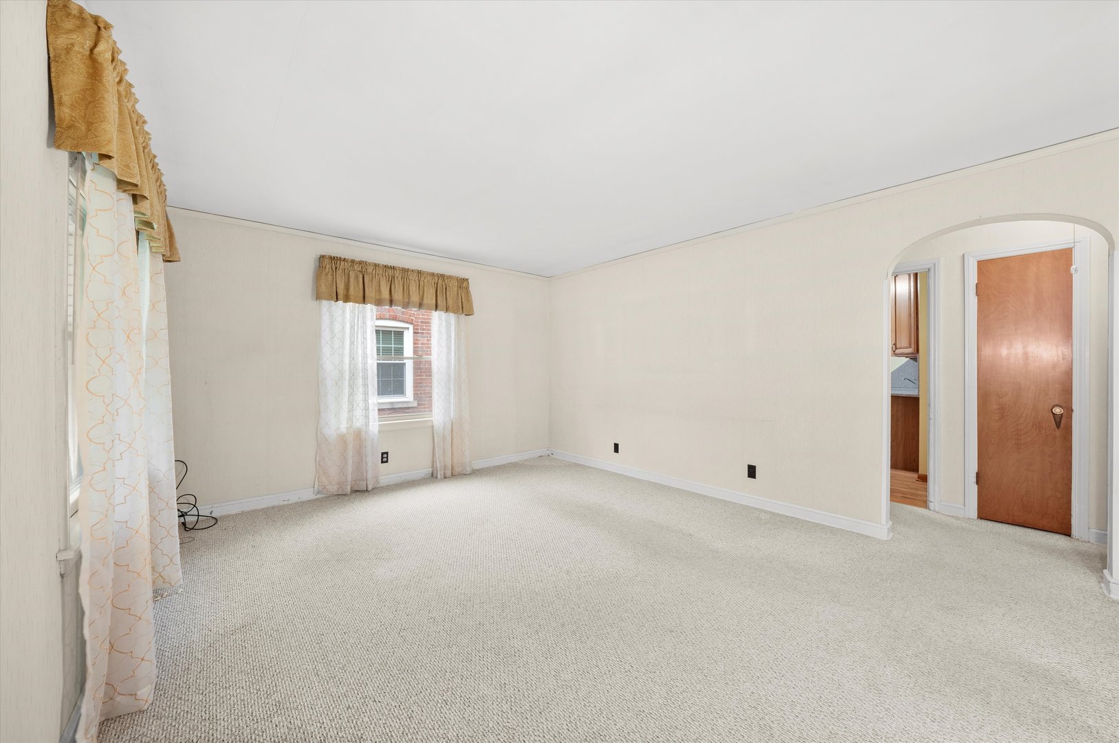 10816 South Ridgeway Avenue Chicago, IL 60655 - Photo 3 of 16 Gallery Image 3