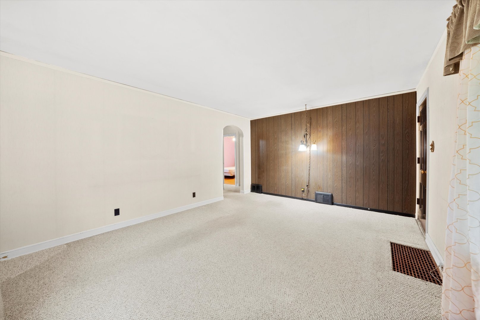 10816 South Ridgeway Avenue Chicago, IL 60655 - Photo 5 of 16 Gallery Image 5