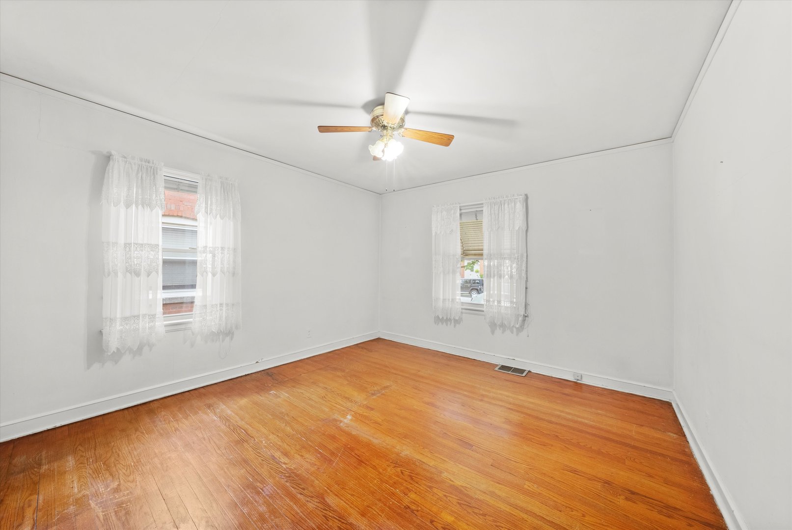10816 South Ridgeway Avenue Chicago, IL 60655 - Photo 8 of 16 Gallery Image 8