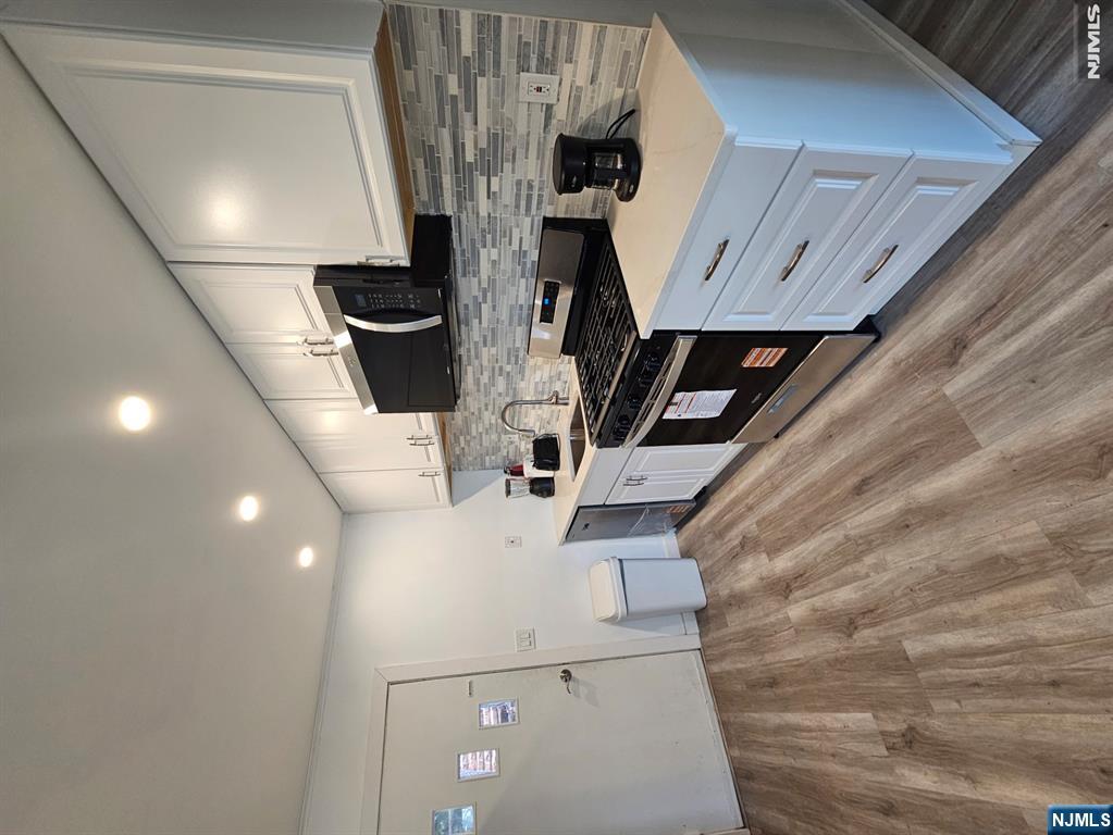 71 State Highway Edgewater, NJ 07020 - Photo 10 of 15