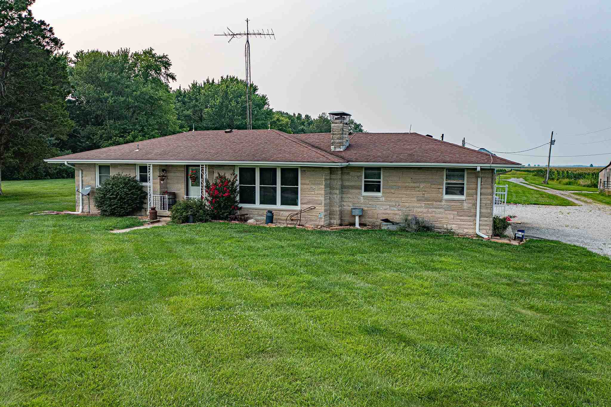 5827 Tonti Road Salem, IL 62881 - Photo 1 of 26