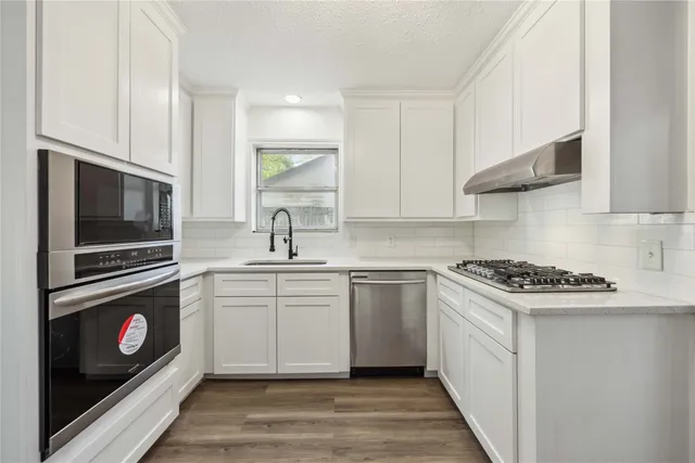 $2,600 | 12418 A Bar Drive, Santa Fe, TX 77510