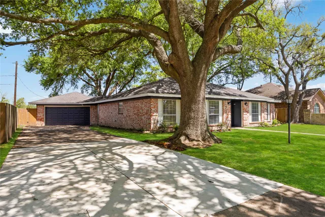 $2,600 | 12418 A Bar Drive, Santa Fe, TX 77510