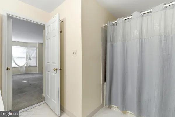 $2,360 | 3403 Waltham Court, Yardley, PA 19067