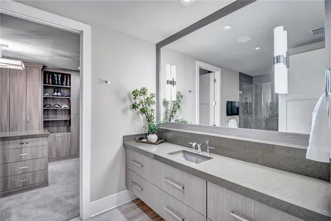 $7,950,000 | 146 4th Avenue Northeast, Unit 600, St. Petersburg, FL 33701