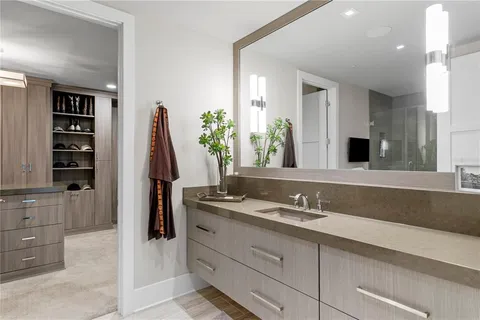 $7,950,000 | 146 4th Avenue Northeast, Unit 600, St. Petersburg, FL 33701