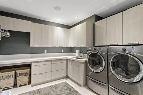 $7,950,000 | 146 4th Avenue Northeast, Unit 600, St. Petersburg, FL 33701