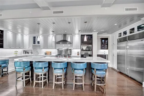 $7,950,000 | 146 4th Avenue Northeast, Unit 600, St. Petersburg, FL 33701