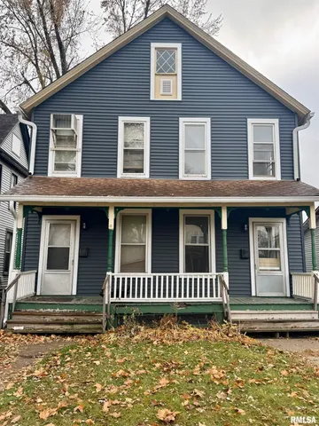 $900 | 2325 McKinley Avenue, Davenport, IA 52802