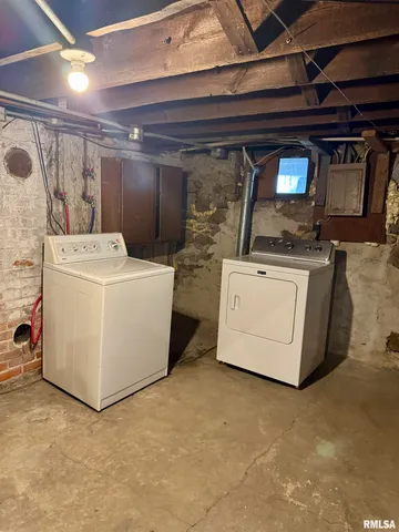 $900 | 2325 McKinley Avenue, Davenport, IA 52802