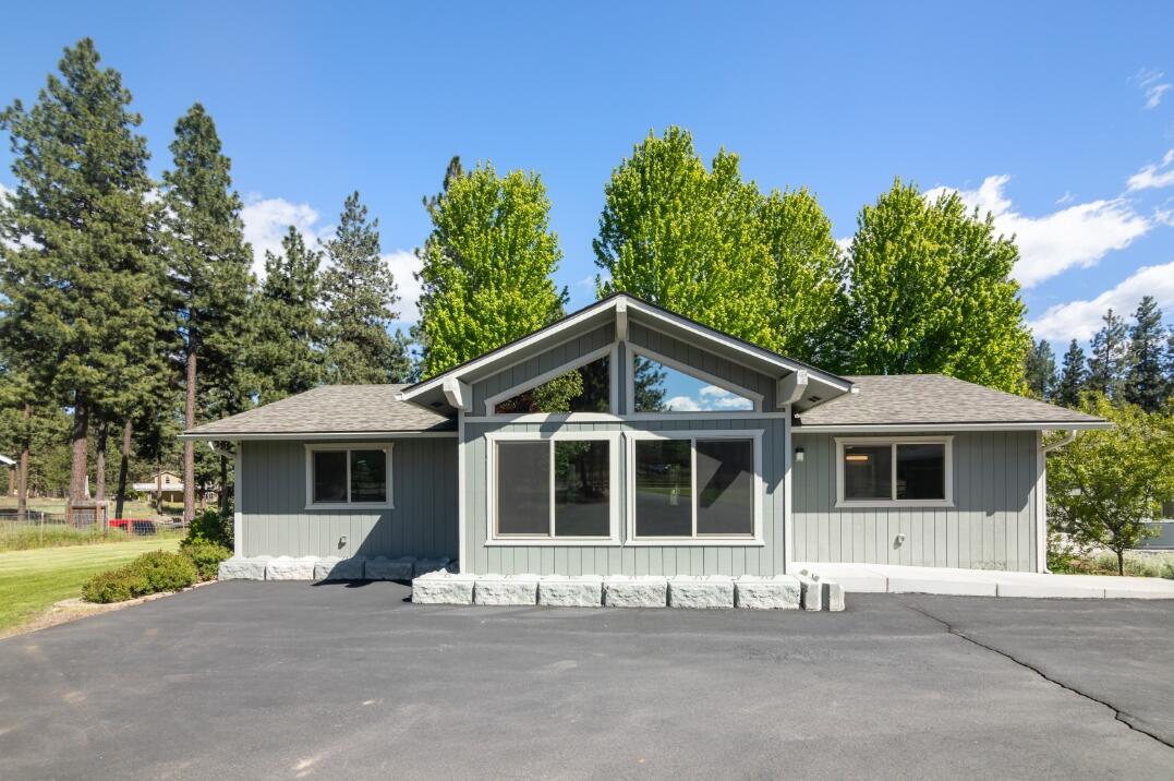 9871 Old Wagon Road Klamath Falls, OR 97601 - Photo 2 of 32 83835