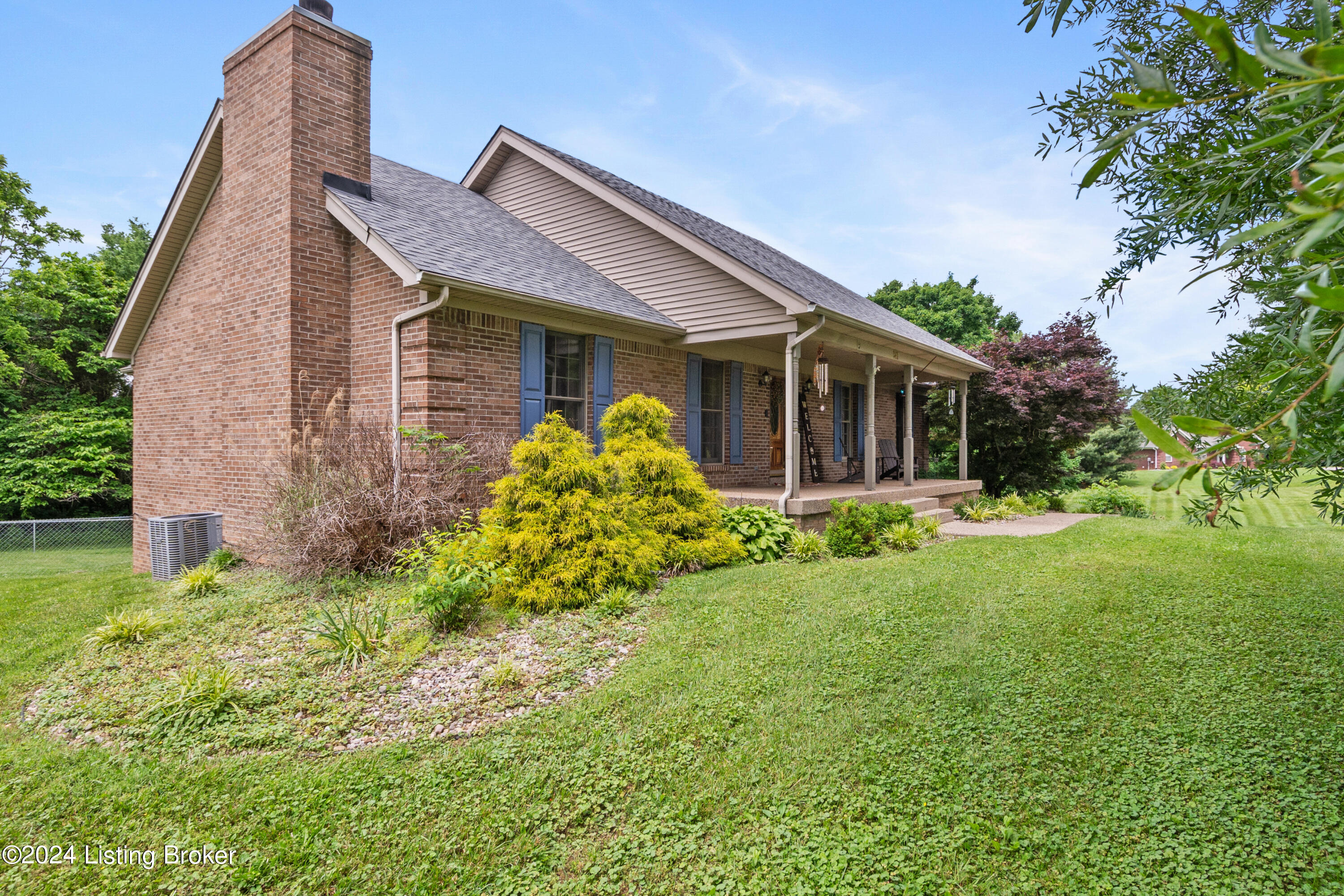 341 Majestic Run Road Shepherdsville, KY 40165 - Photo 4 of 48 341MajesticRunRd-3