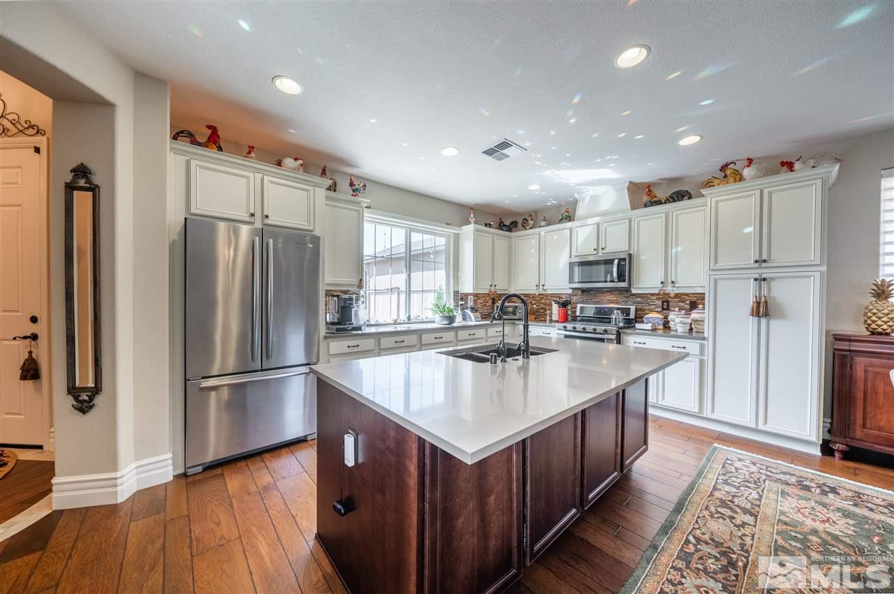 2183 Nasrullah Lane Reno, NV 89521 - Photo 3 of 33 Photo 3