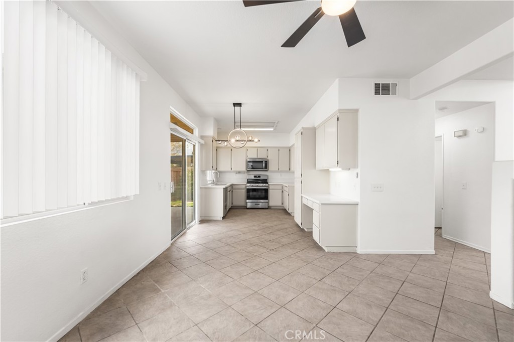 36934 Royce Court Palmdale, CA 93552 - Photo 15 of 51