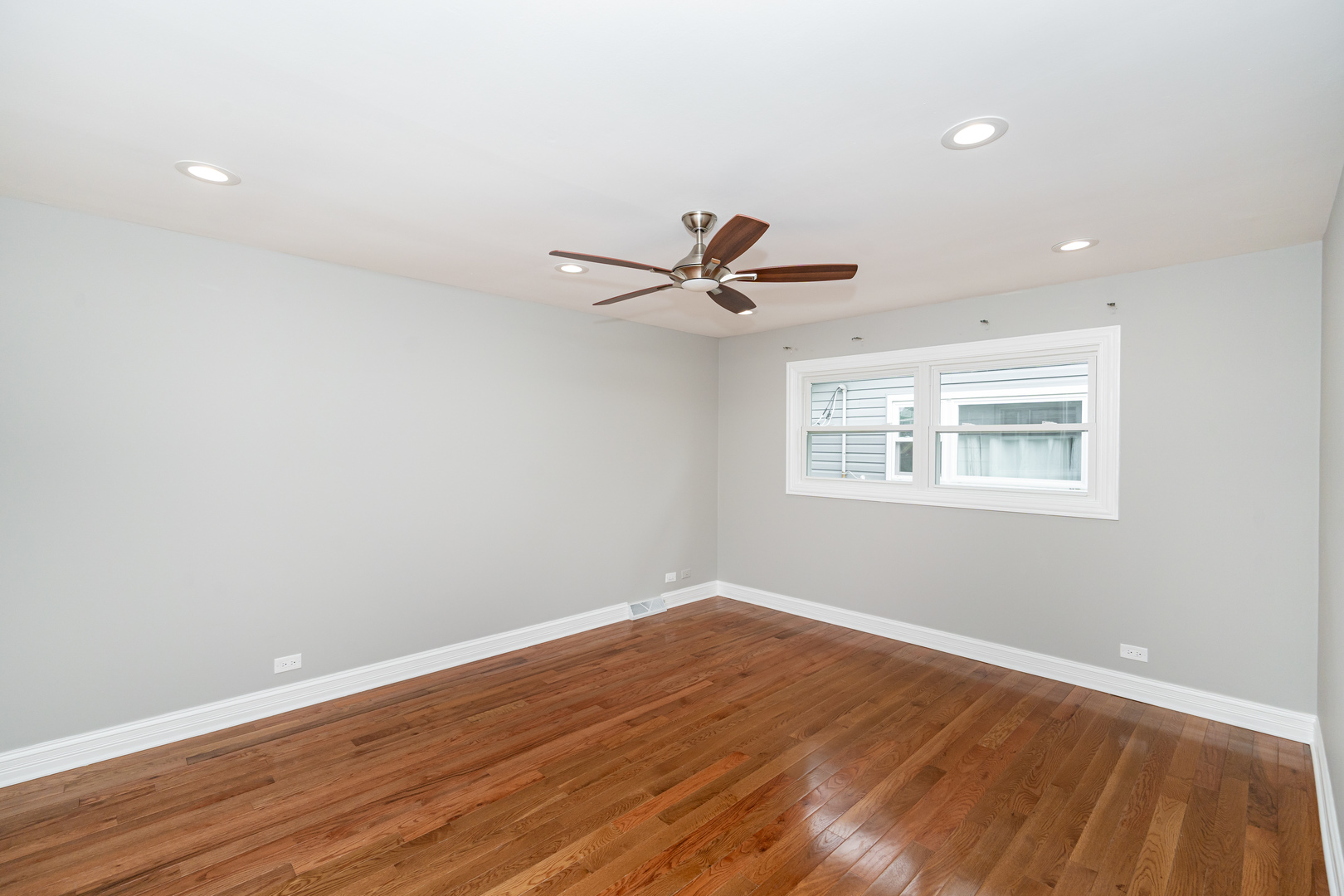 9433 Terminal Avenue Skokie, IL 60077 - Photo 12 of 21