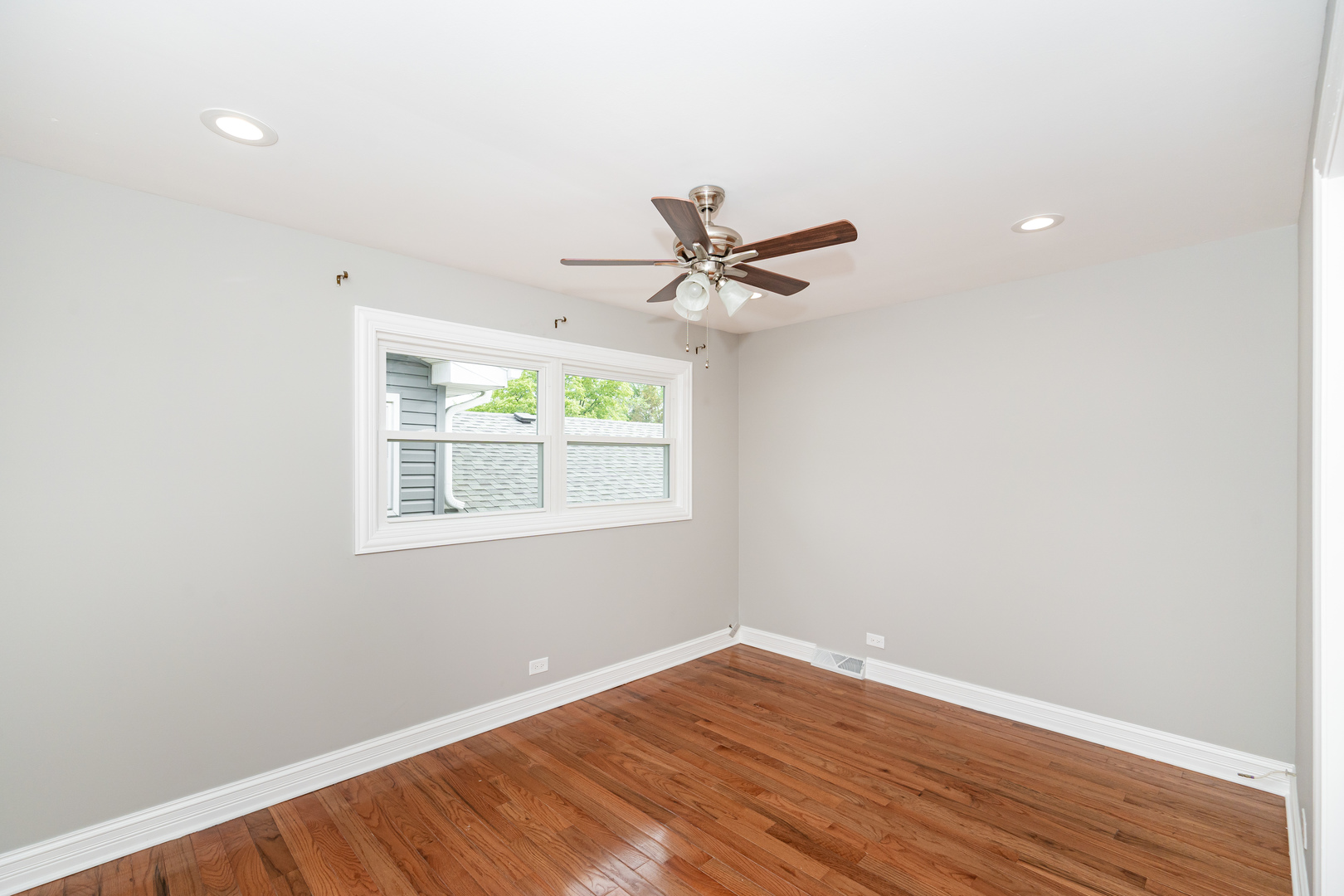 9433 Terminal Avenue Skokie, IL 60077 - Photo 13 of 21