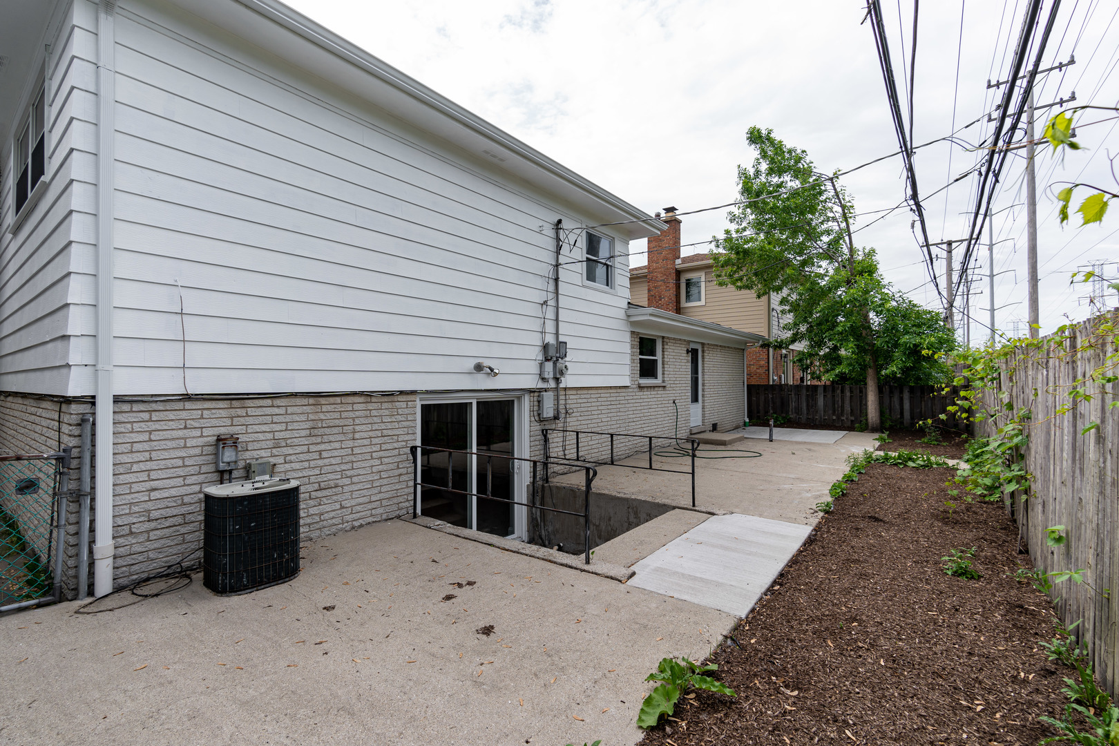 9433 Terminal Avenue Skokie, IL 60077 - Photo 19 of 21
