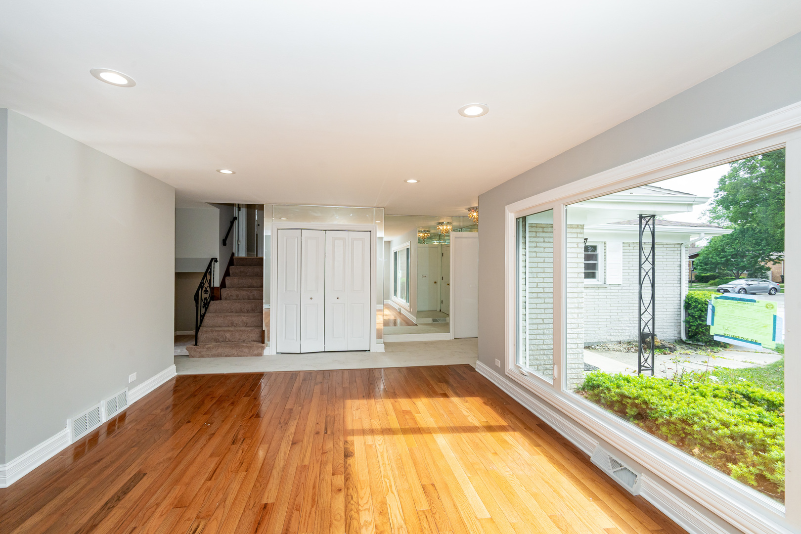 9433 Terminal Avenue Skokie, IL 60077 - Photo 5 of 21