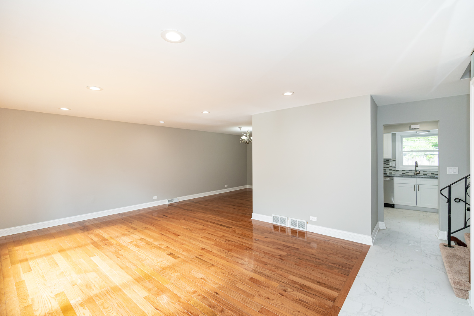 9433 Terminal Avenue Skokie, IL 60077 - Photo 7 of 21