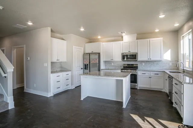 $2,750 | 15463 Anna Lane, Lindale, TX 75771