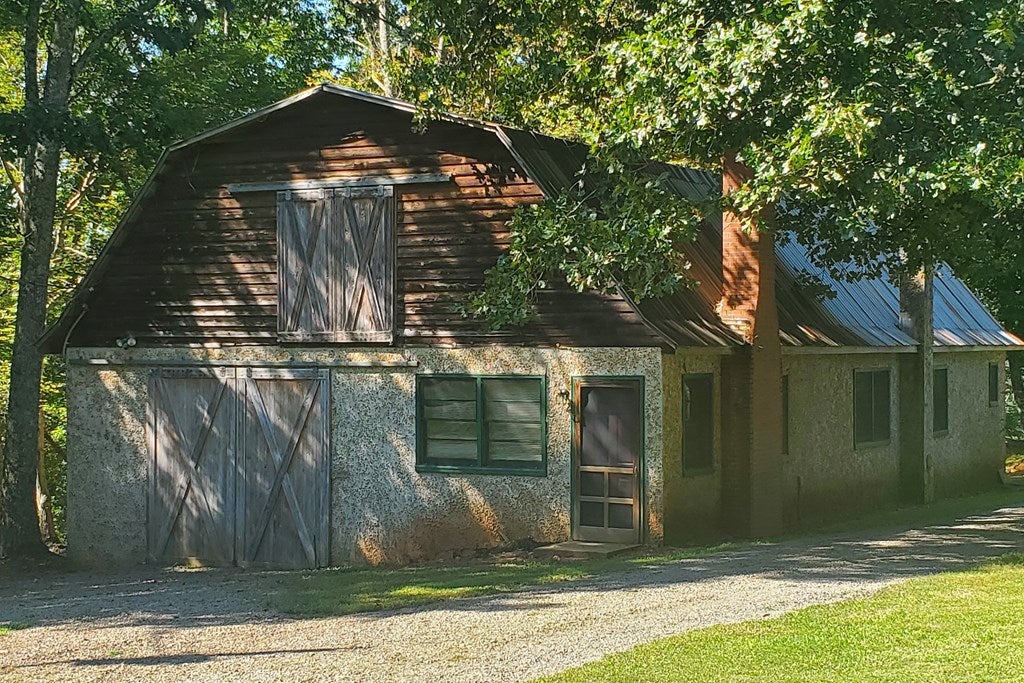 3923 Firehouse Road Howardsville, VA 24562 - Photo 19 of 31 Gallery Image 19