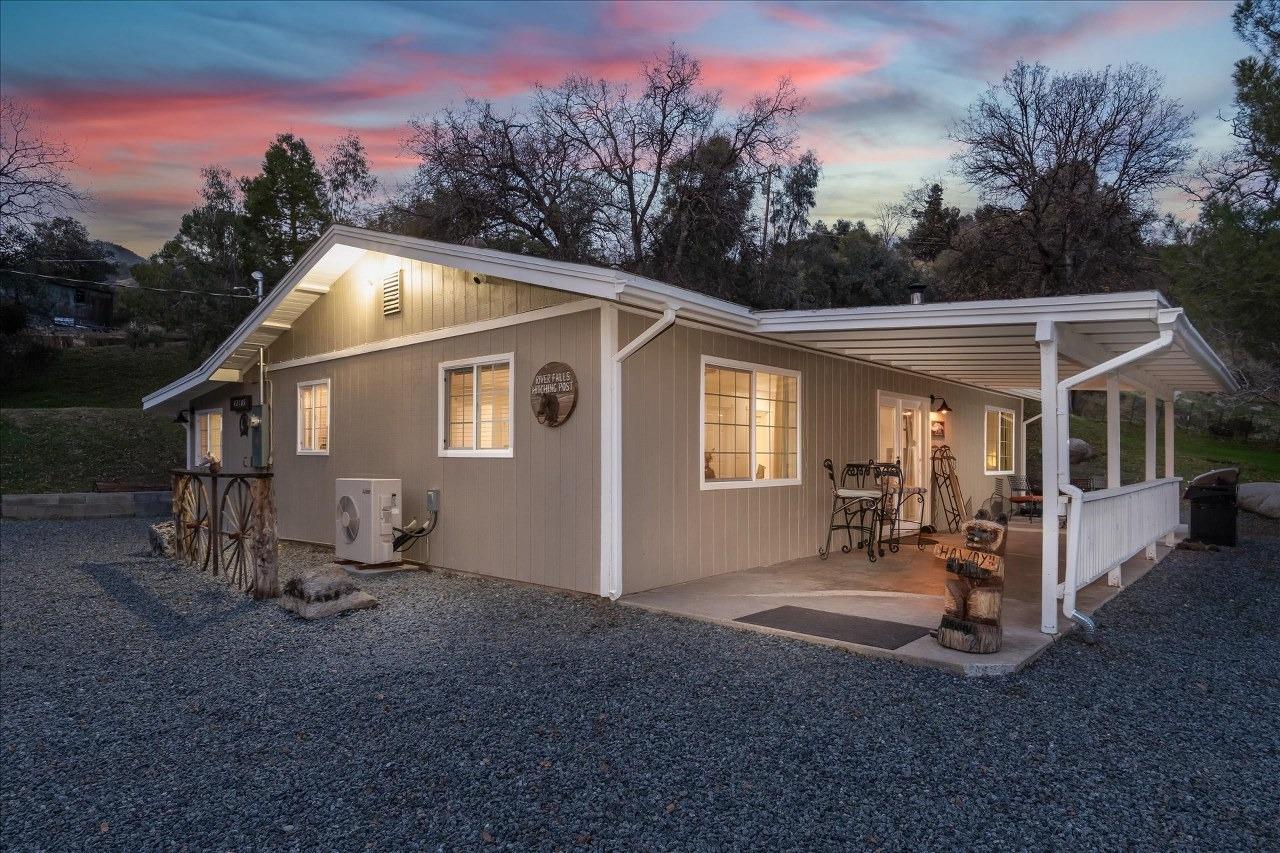 42109 River Falls Road Oakhurst, CA 93644 - Photo 6 of 51 Gallery Image 6