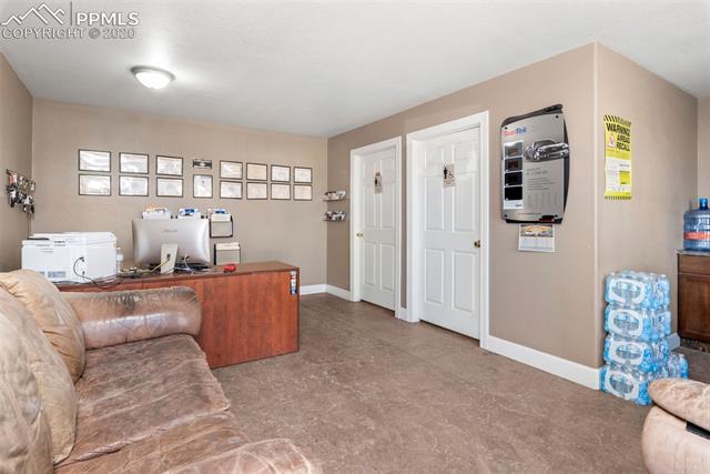 7935 Mohawk Road Colorado Springs, CO 80908 - Photo 23 of 33 Reception area with 2 bathrooms.