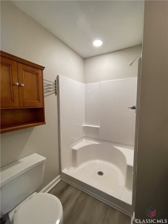856 Idlewood Road Winder, GA 30680 - Photo 10 of 12 On-suite Bathroom