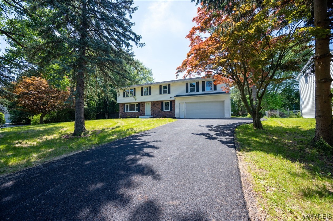 7124 Ridgewood Drive Lockport, NY 14094 - Photo 2 of 50