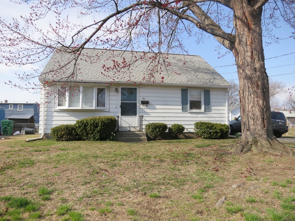 92 Harding Street Chicopee, MA 01013 - Photo 1 of 30 Gallery Image 1
