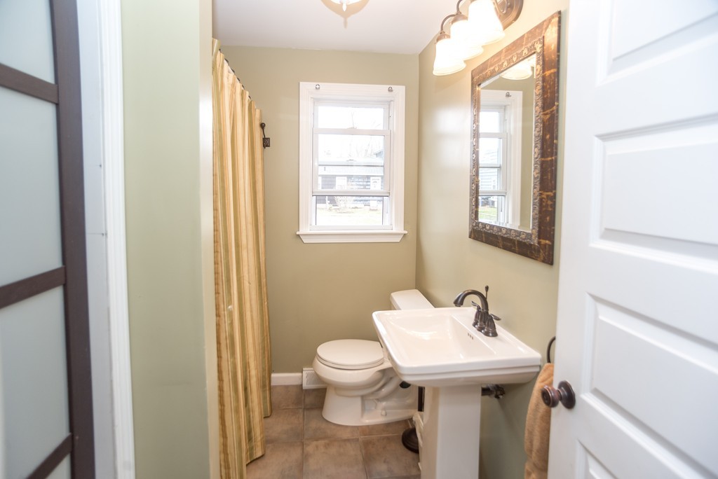 92 Harding Street Chicopee, MA 01013 - Photo 12 of 30 Gallery Image 12