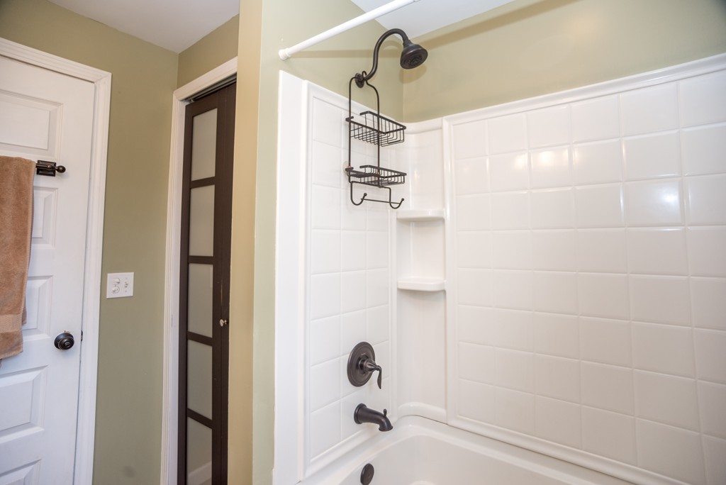 92 Harding Street Chicopee, MA 01013 - Photo 15 of 30 Gallery Image 15