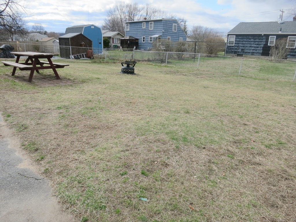 92 Harding Street Chicopee, MA 01013 - Photo 26 of 30 Gallery Image 26