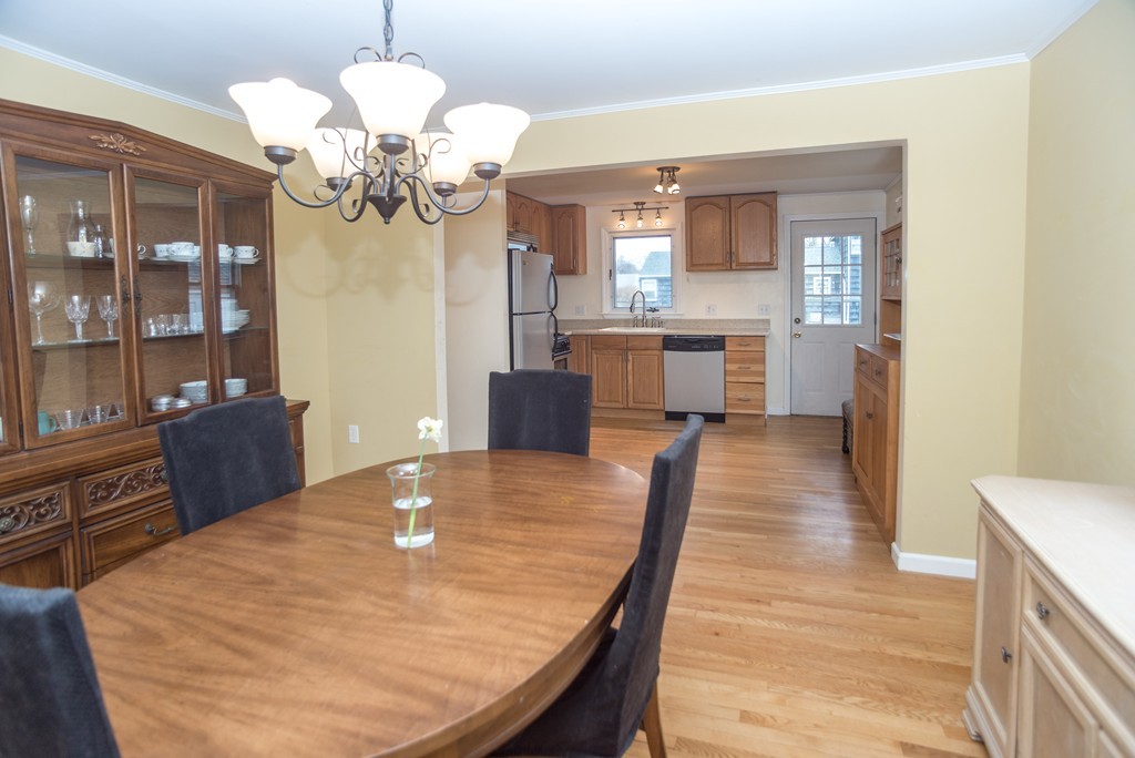 92 Harding Street Chicopee, MA 01013 - Photo 6 of 30 Gallery Image 6