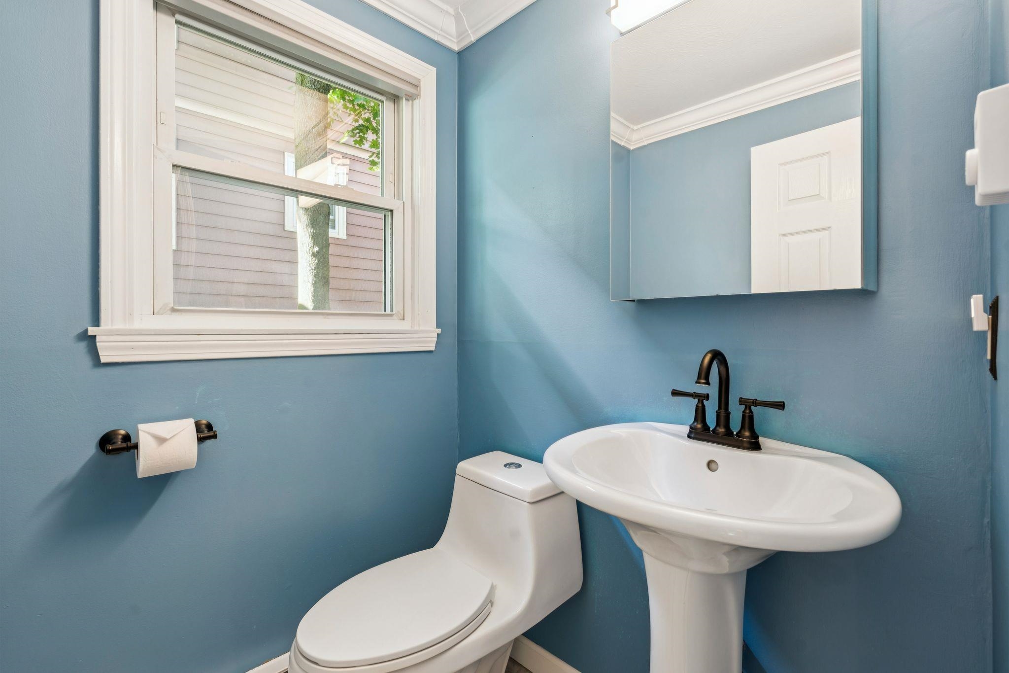842 Beech Street Manchester, NH 03104 - Photo 12 of 28