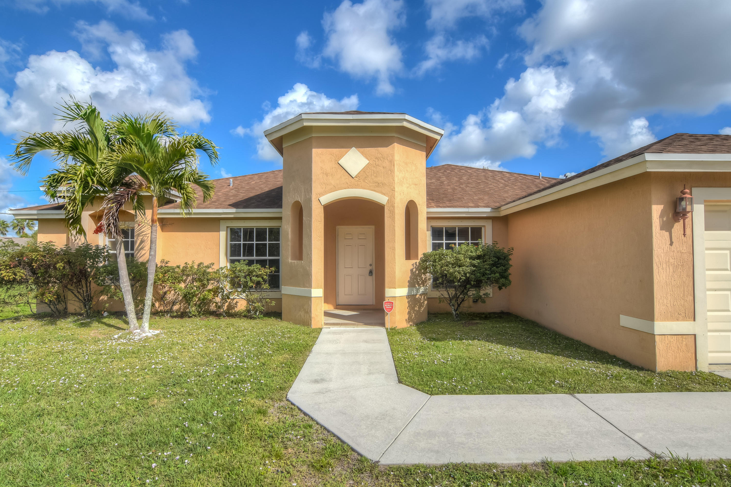 1563 Southwest Fresno Road Port St. Lucie, FL 34953 - Photo 4 of 35 DSC_7627_28_29_30_31