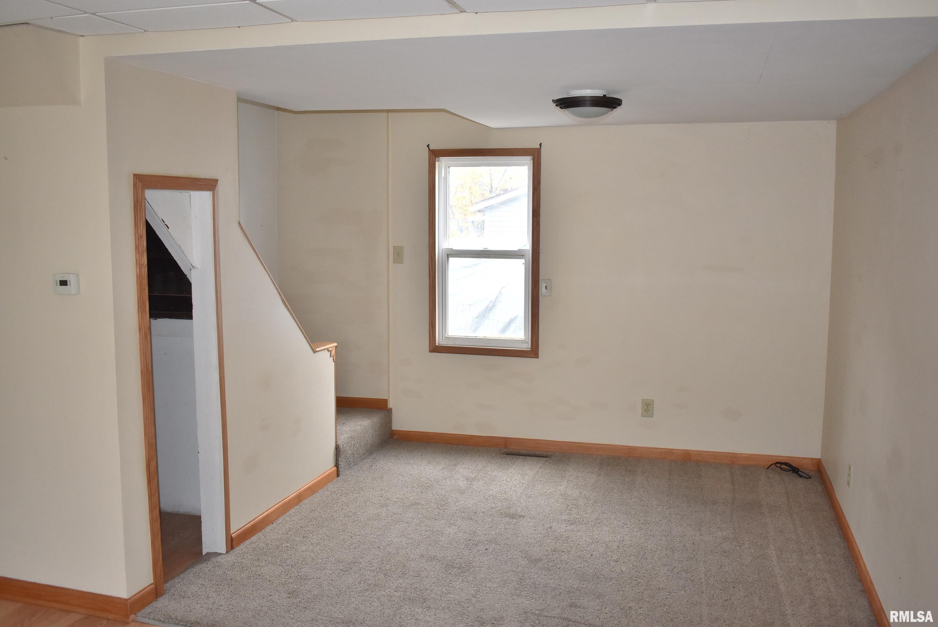 557 3rd Avenue South Clinton, IA 52732 - Photo 10 of 11 Gallery Image 10