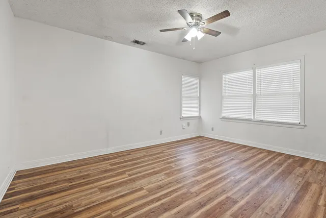 $1,295 | 2216 30th Street, Lubbock, TX 79411