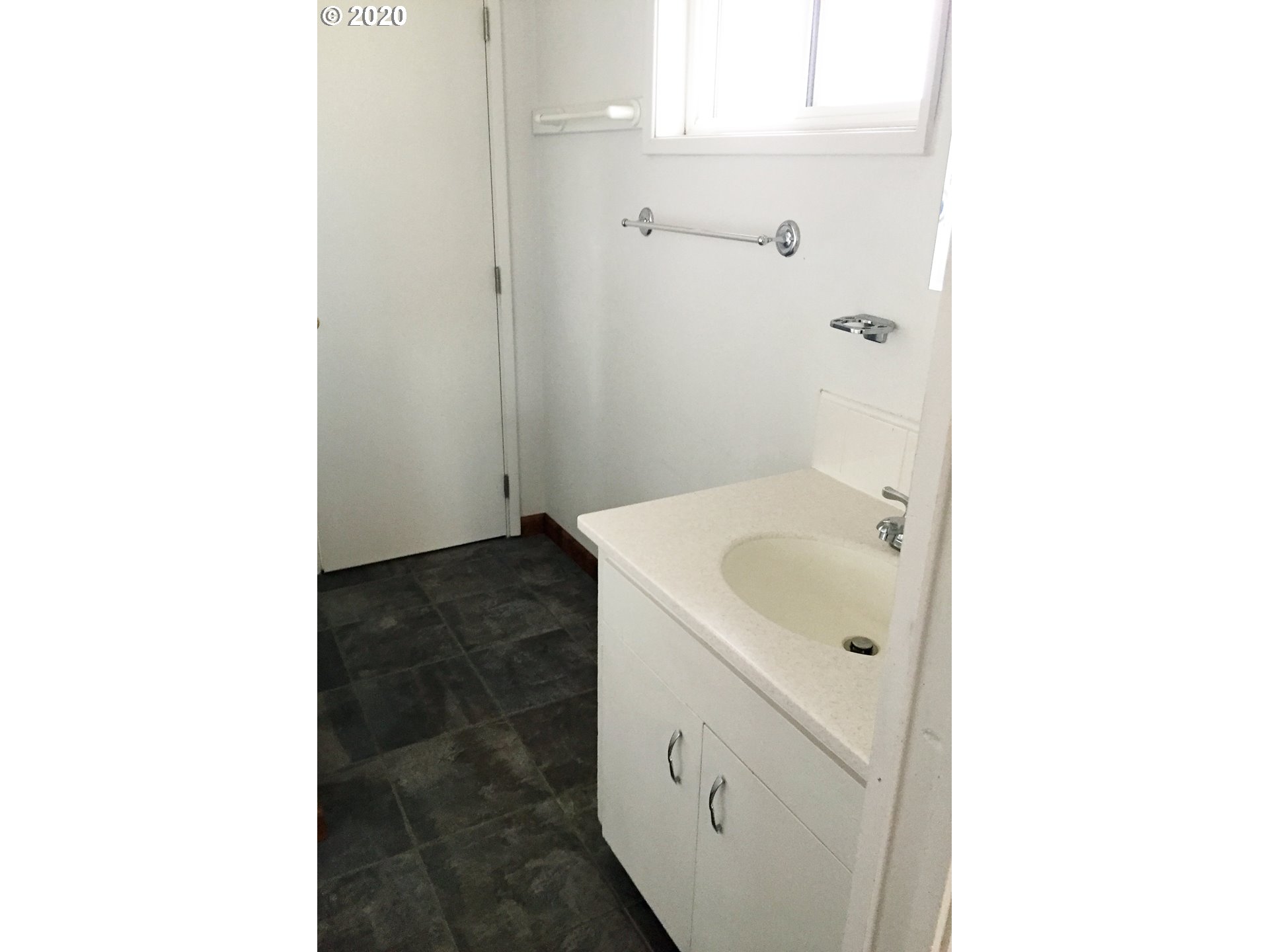 1 Juniper Lane Springfield, OR 97477 - Photo 11 of 22