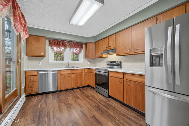 $250,000 | 3 Old Troy Road, East Greenbush, NY 12061