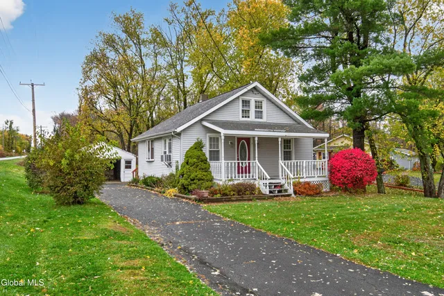 $250,000 | 3 Old Troy Road, East Greenbush, NY 12061