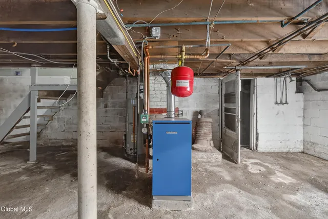 $250,000 | 3 Old Troy Road, East Greenbush, NY 12061