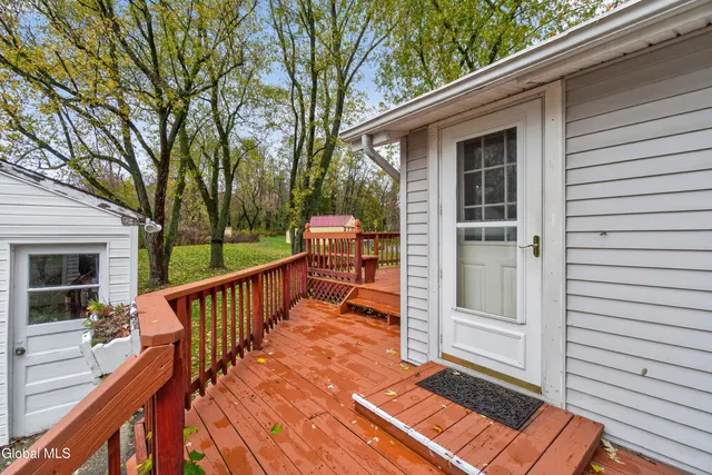 $250,000 | 3 Old Troy Road, East Greenbush, NY 12061