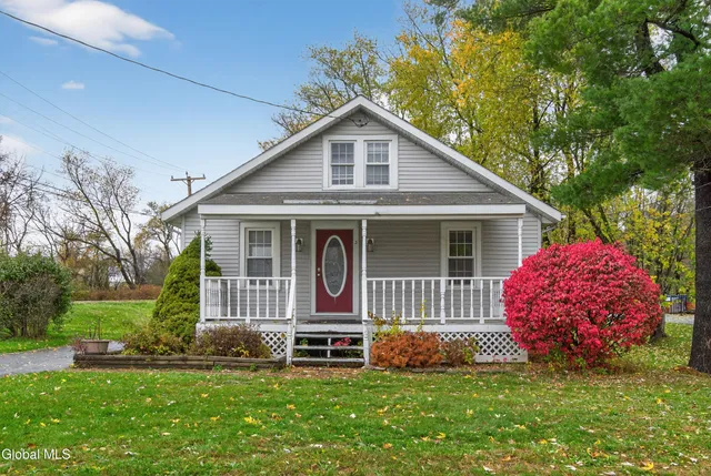 $250,000 | 3 Old Troy Road, East Greenbush, NY 12061