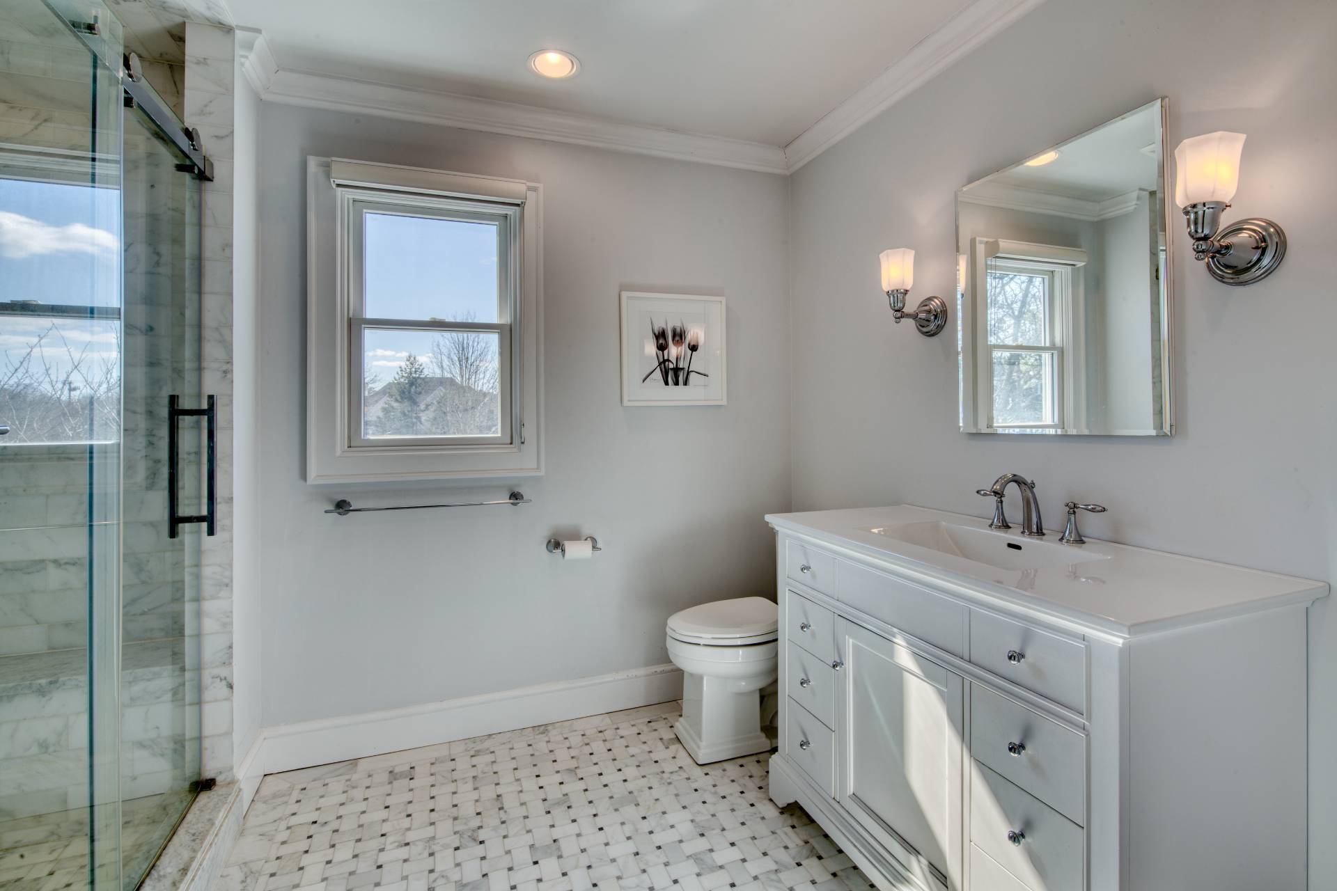 59 Dundee Lane Southampton, NY 11968 - Photo 6 of 10 a bathroom with a sink toilet and shower