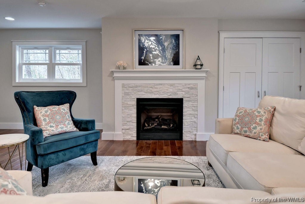 8242 Dutton Road Gloucester, VA 23061 - Photo 3 of 33 Gallery Image 3