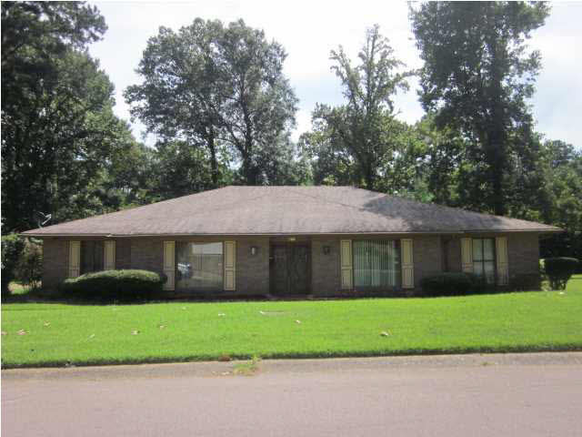 745 Windward Road Jackson, MS 39206 - Photo 1 of 26 745 Windward