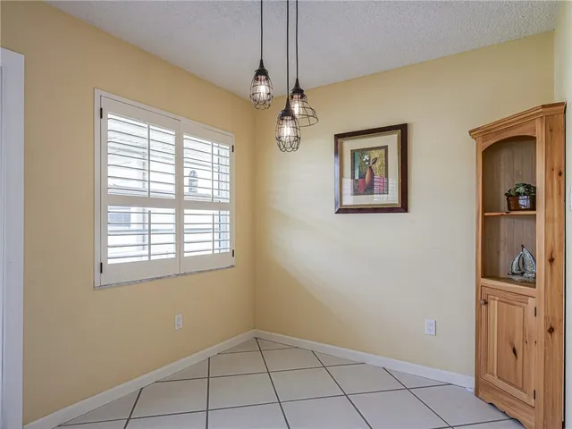 $1,500 | 11 Vista Palm Lane, Unit 203, Vero Beach, FL 32962