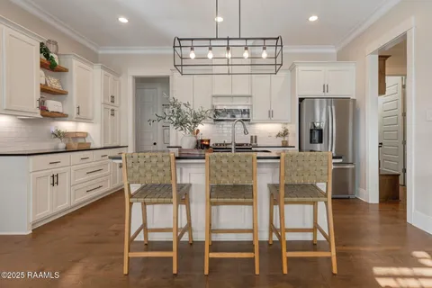 $365,000 | 106 Italian Cypress Lane, Youngsville, LA 70592